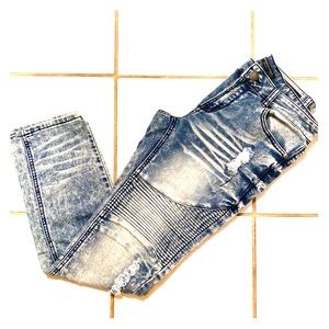 Juniors jeans